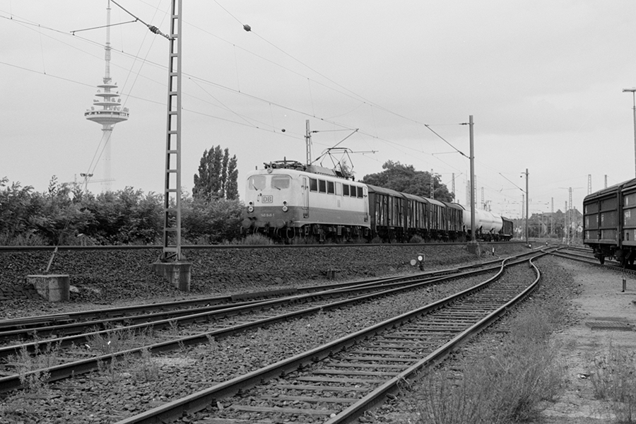 173630