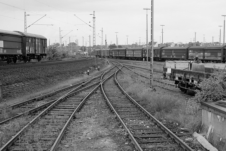173633