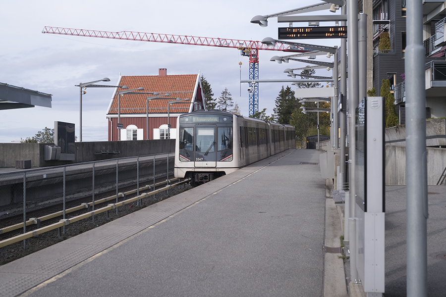 Q1100825