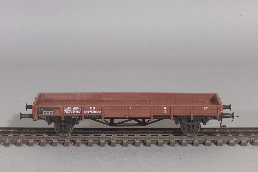 R8_L9930440